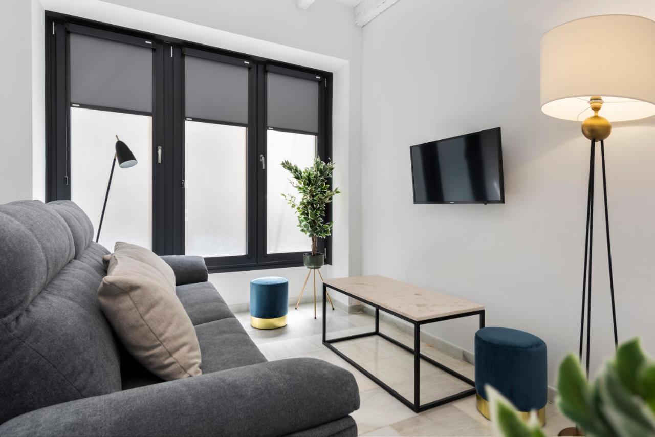 Apartamentos Catedral Севилья Экстерьер фото