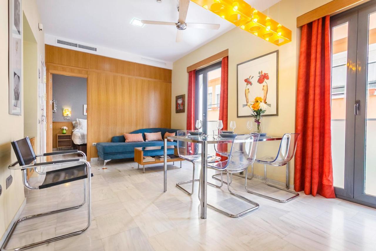 Apartamentos Catedral Севилья Экстерьер фото