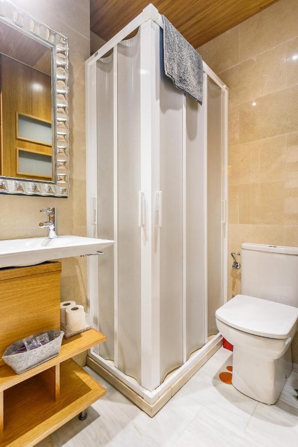 Apartamentos Catedral Севилья Экстерьер фото